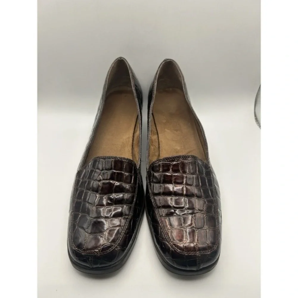 Aerosoles Women's SZ 10‎ Brown Croc. Embossed Slip On Loafers